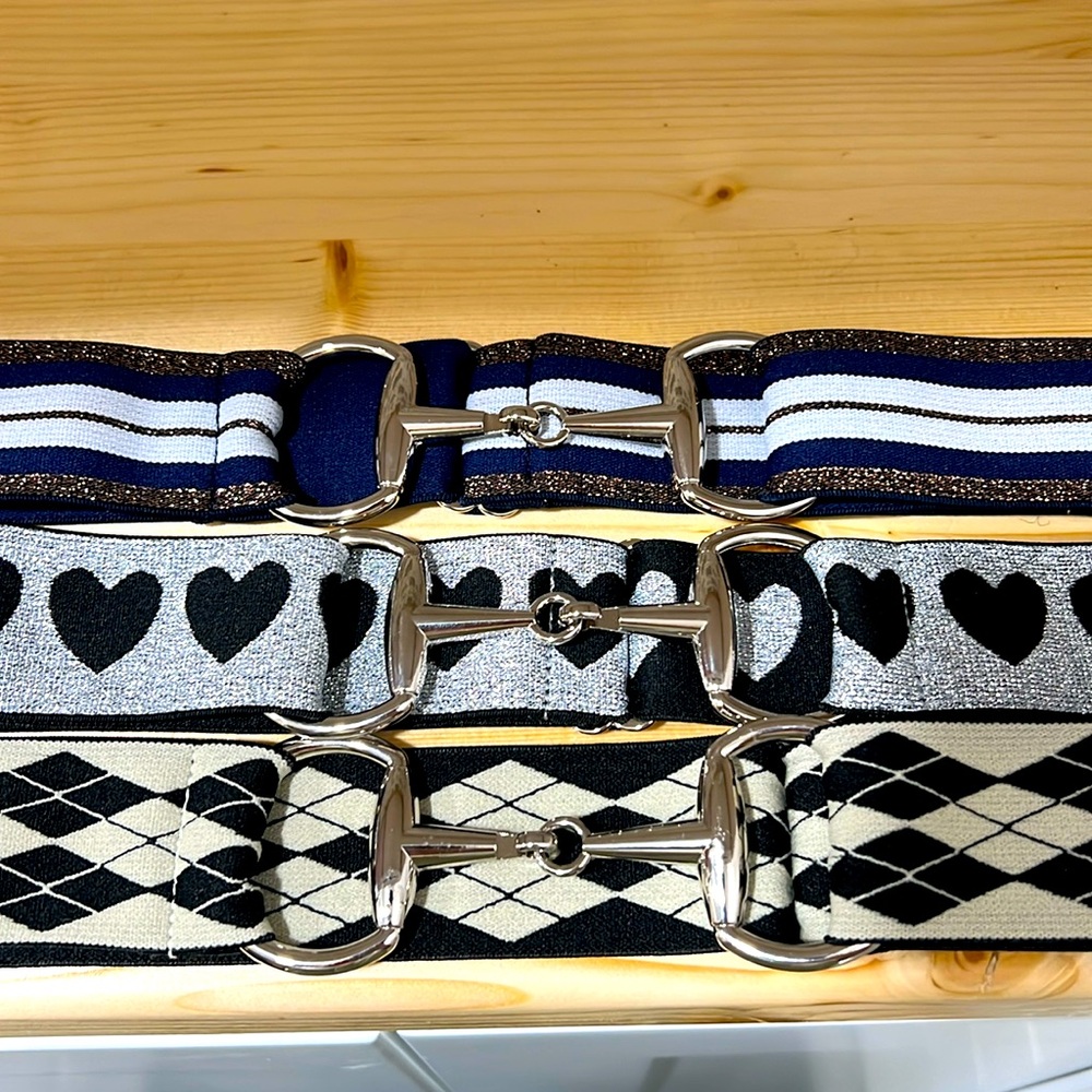 Elastic Equestrian snaffle bit belt Adjustable band one size fits most.